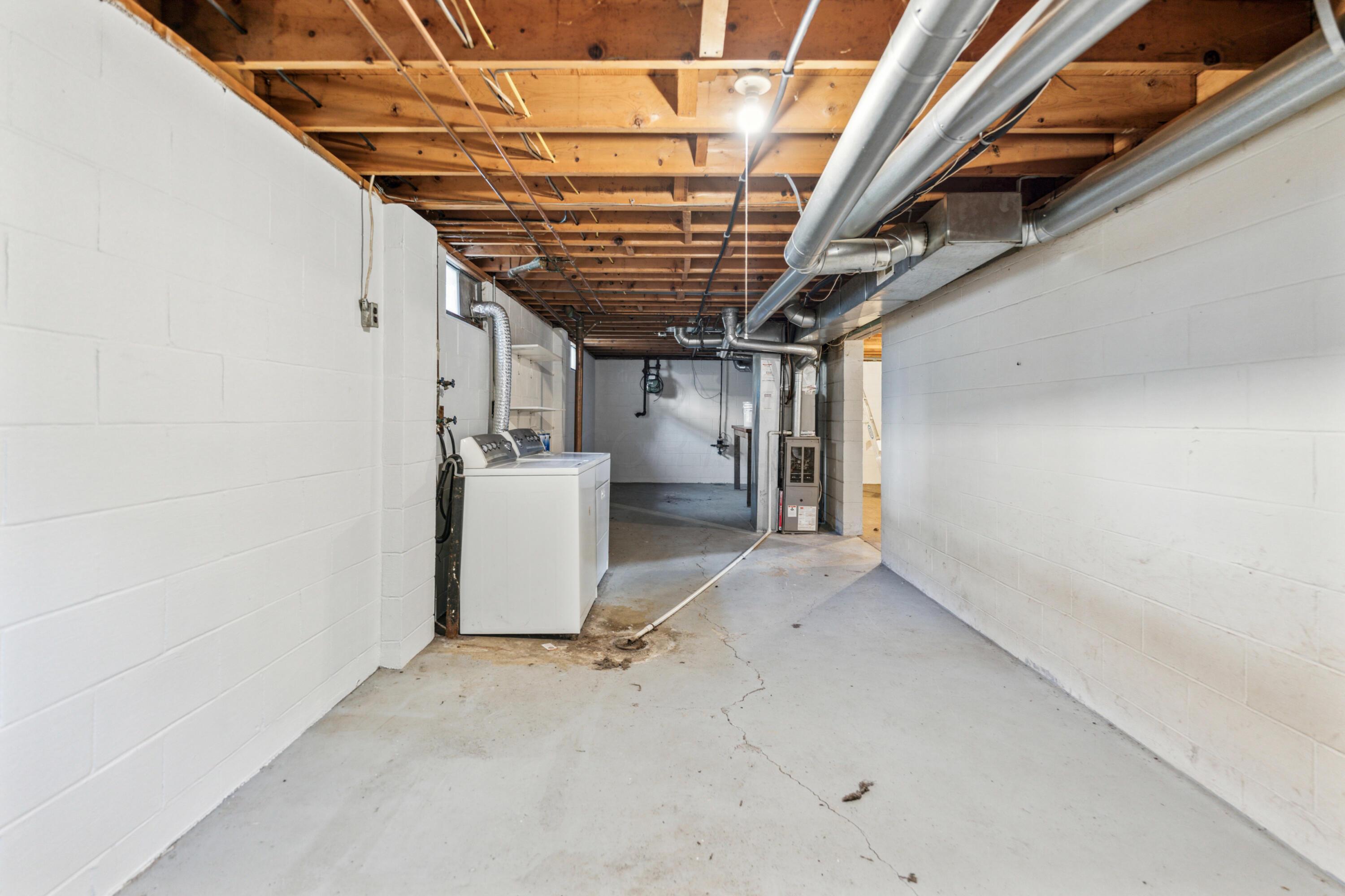 Columbus, Ohio 43214, United States, 2 Bedrooms Bedrooms, ,1 BathroomBathrooms,Residential,Active,143742