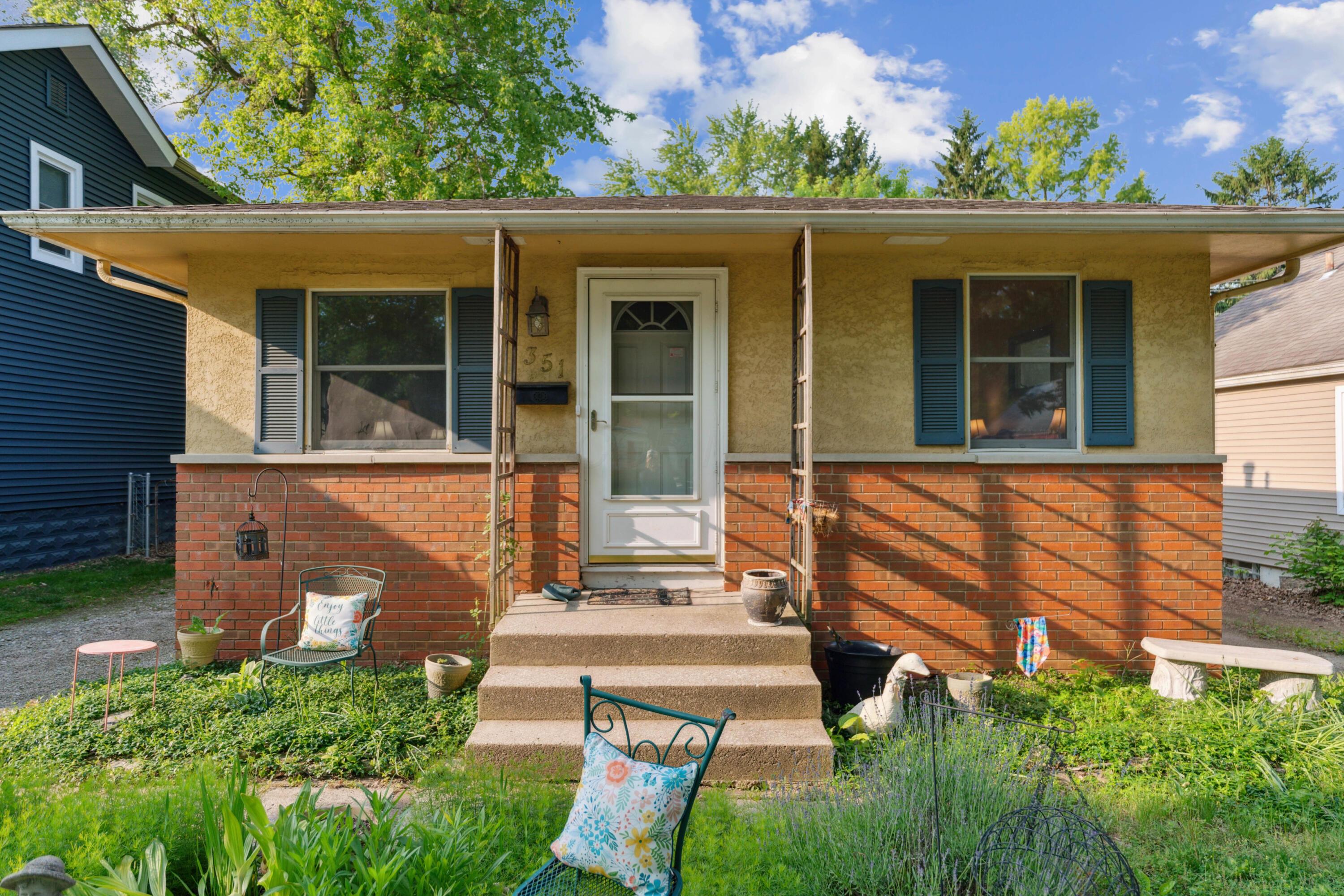 Columbus, Ohio 43214, United States, 2 Bedrooms Bedrooms, ,1 BathroomBathrooms,Residential,Active,143742