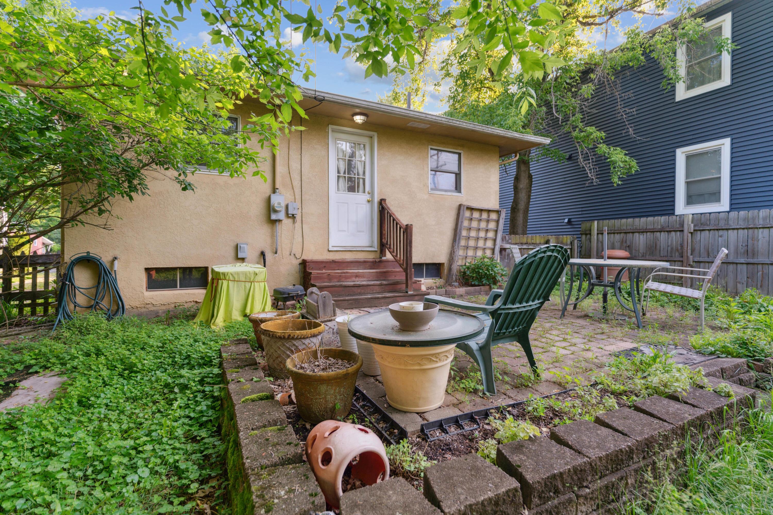 Columbus, Ohio 43214, United States, 2 Bedrooms Bedrooms, ,1 BathroomBathrooms,Residential,Active,143742