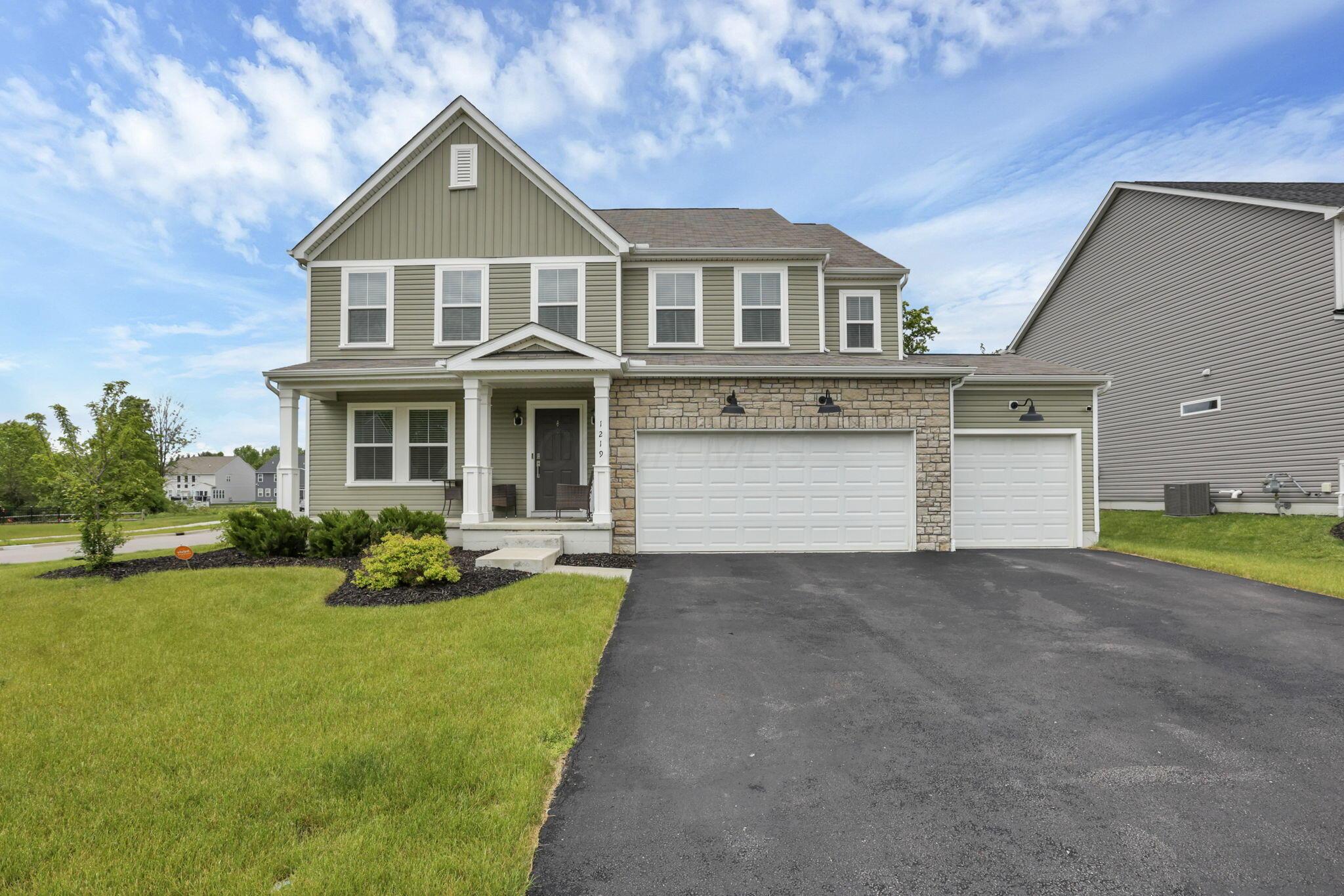 1219 Tara Piper Lane, Blacklick, Ohio image 1