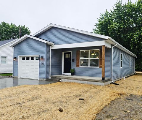 Photo of 518 Peddicord Avenue, Washington Court House, OH 43160 (MLS # 226018460)
