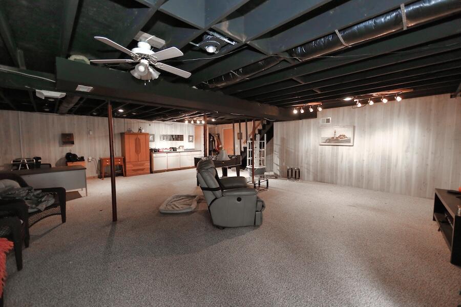 2406 Apple Valley Drive, Howard, Ohio image 31