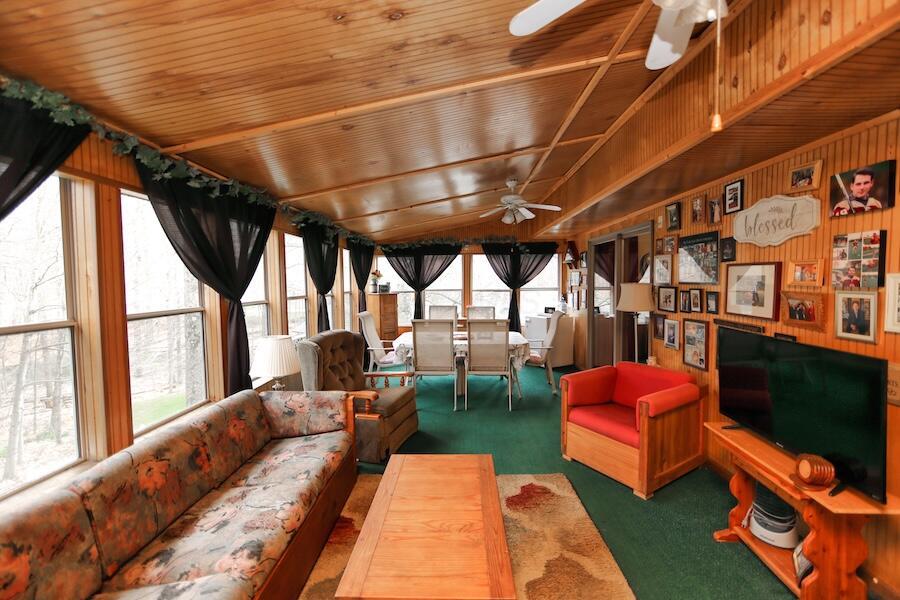 2406 Apple Valley Drive, Howard, Ohio image 18