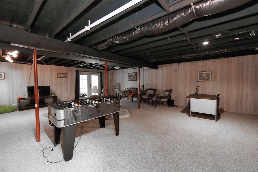 2406 Apple Valley Drive, Howard, Ohio image 29