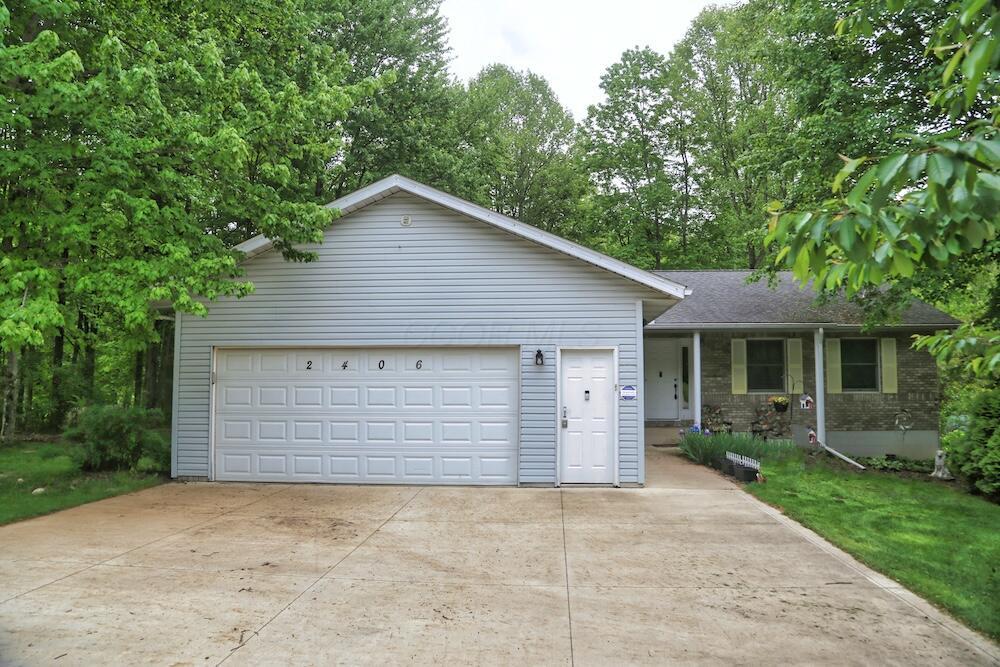 2406 Apple Valley Drive, Howard, Ohio image 32