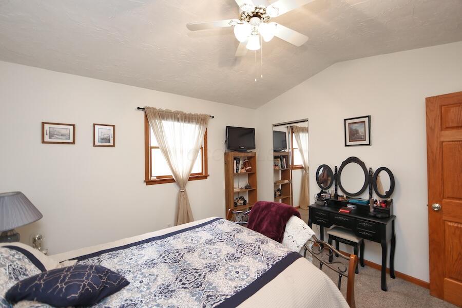 2406 Apple Valley Drive, Howard, Ohio image 28
