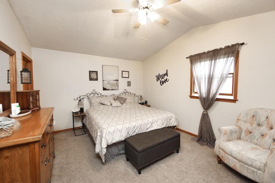 2406 Apple Valley Drive, Howard, Ohio image 20