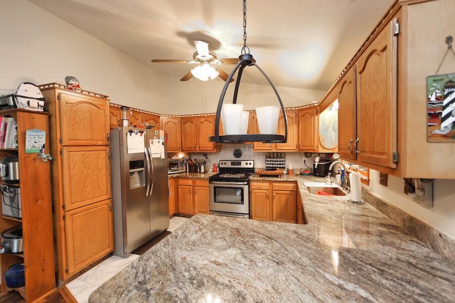 2406 Apple Valley Drive, Howard, Ohio image 10