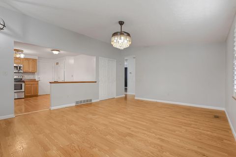 Tiny photo for 162 South Fork Circle, Pataskala, OH 43062 (MLS # 226014018)