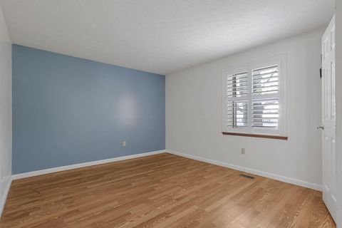 Tiny photo for 162 South Fork Circle, Pataskala, OH 43062 (MLS # 226014018)