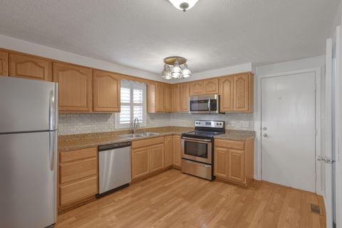 Tiny photo for 162 South Fork Circle, Pataskala, OH 43062 (MLS # 226014018)