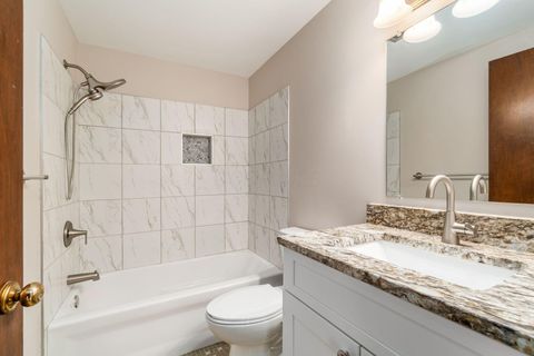 Tiny photo for 5705 S Pine Tree Street G #G, Columbus, OH 43229 (MLS # 226002816)