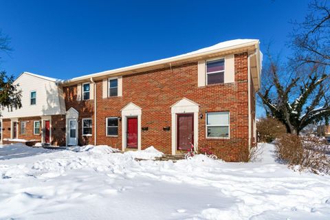 Tiny photo for 5705 S Pine Tree Street G #G, Columbus, OH 43229 (MLS # 226002816)