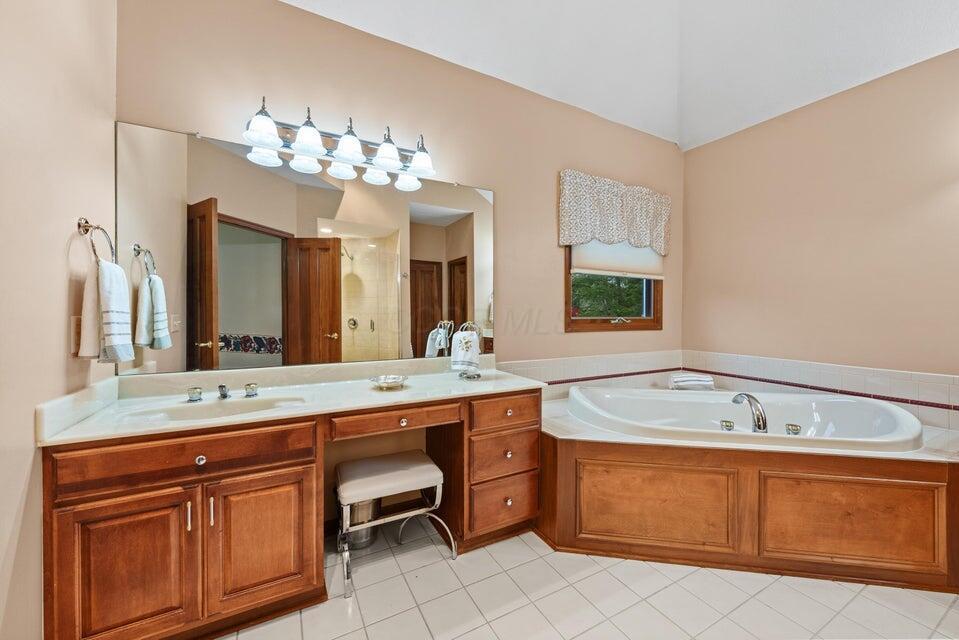 9909 Hoover Woods Road, Galena, Ohio image 23