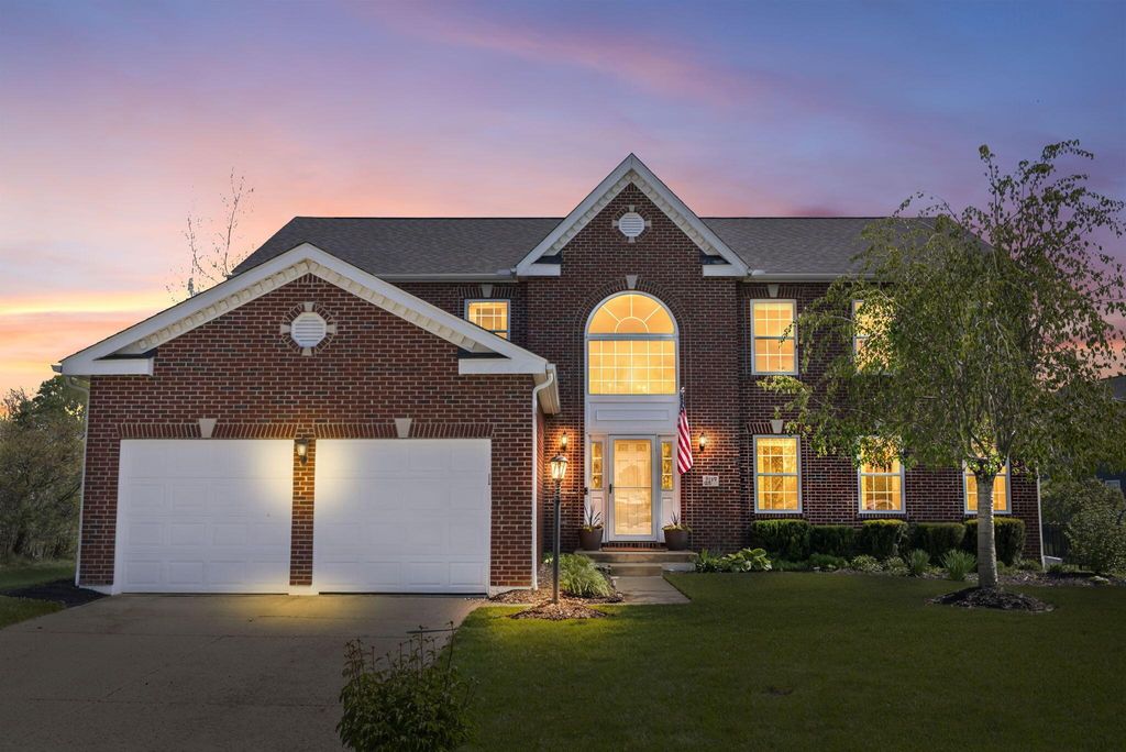 Photo of 207 Heathermere Loop, Galena, OH 43021 (MLS # 226013715)