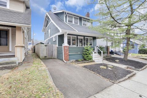 Photo of 99 E Pacemont Road, Columbus, OH 43202 (MLS # 226007210)