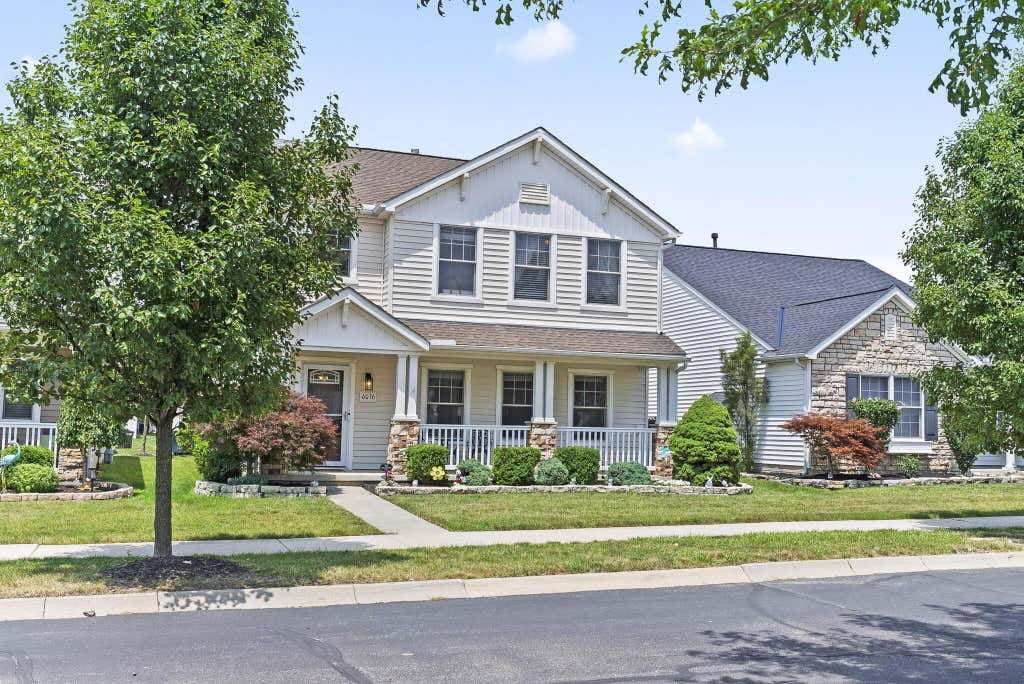 Photo of 6036 Pennington Creek Drive, Dublin, OH 43016 (MLS # 226024986)