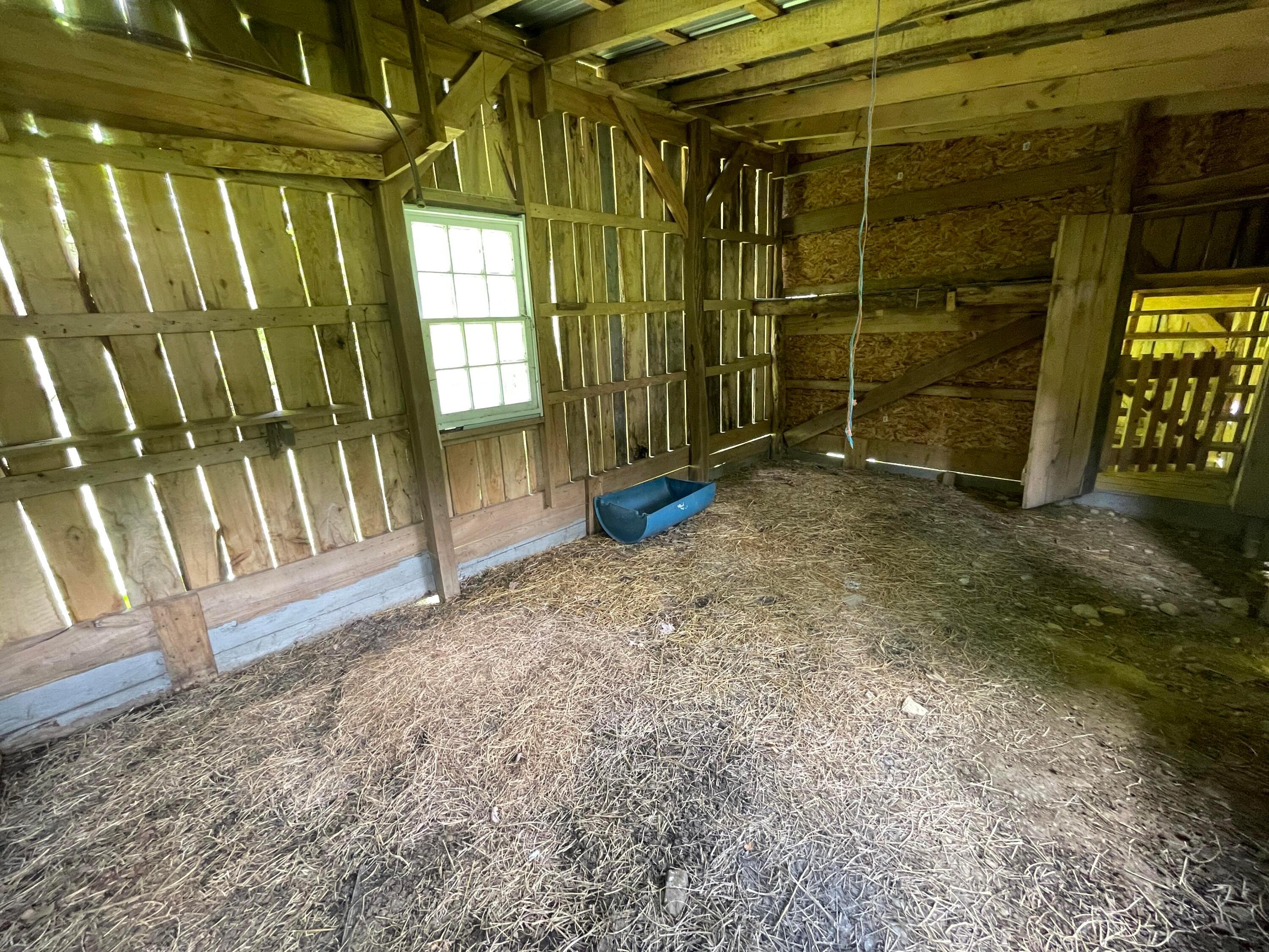 12929 Pleasant Valley Road, Utica, Ohio image 37