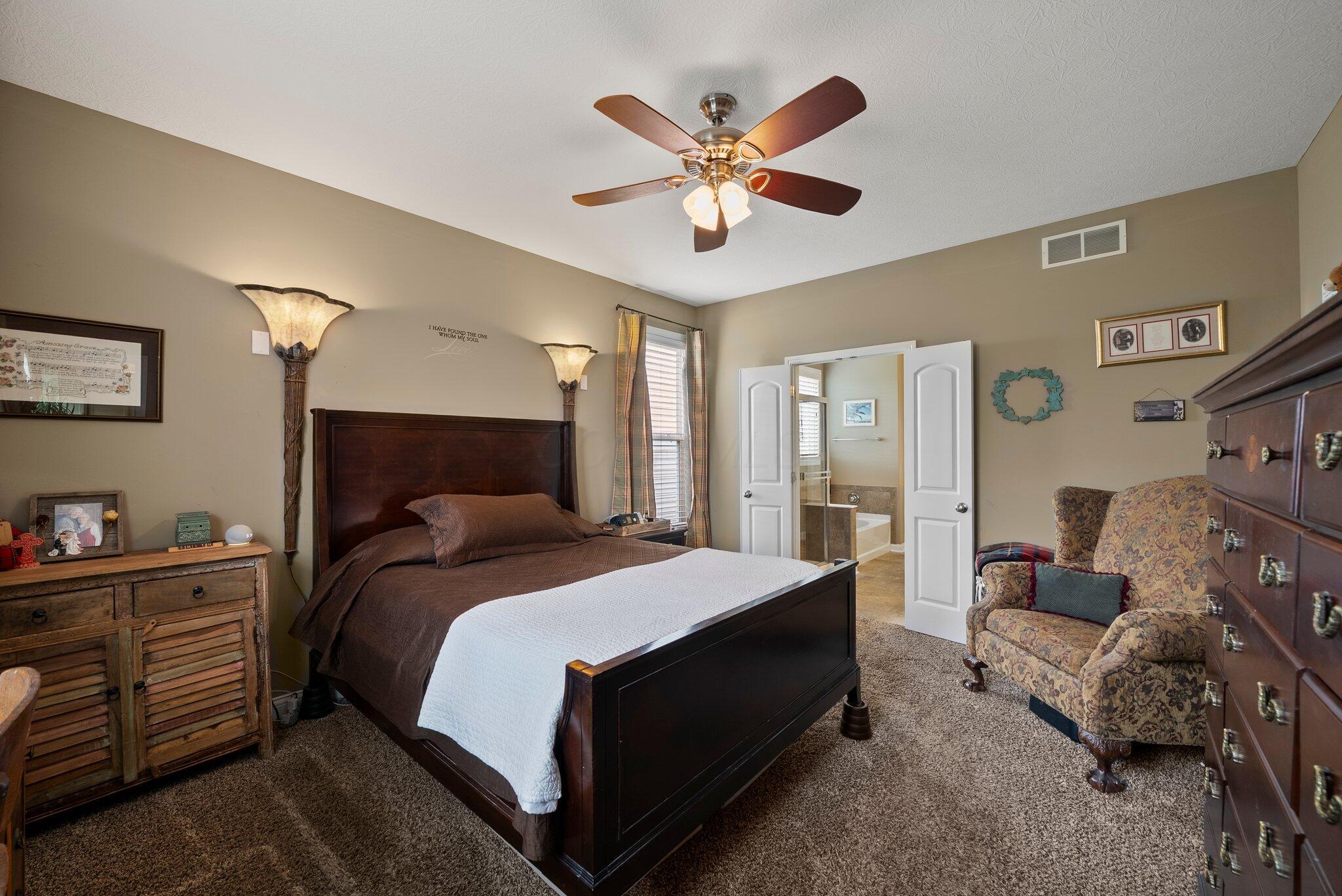 3950 Granite Peak Drive, Grove City, Ohio image 24