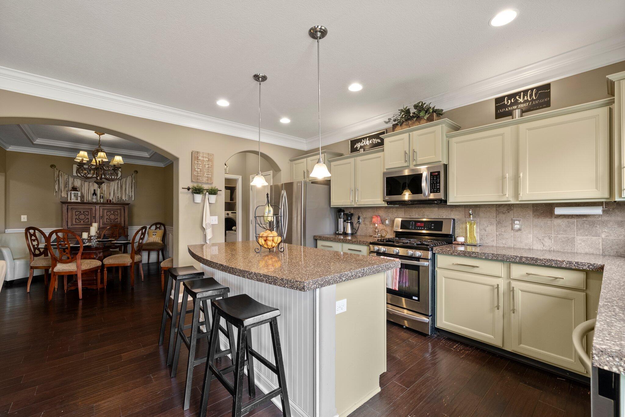 3950 Granite Peak Drive, Grove City, Ohio image 19