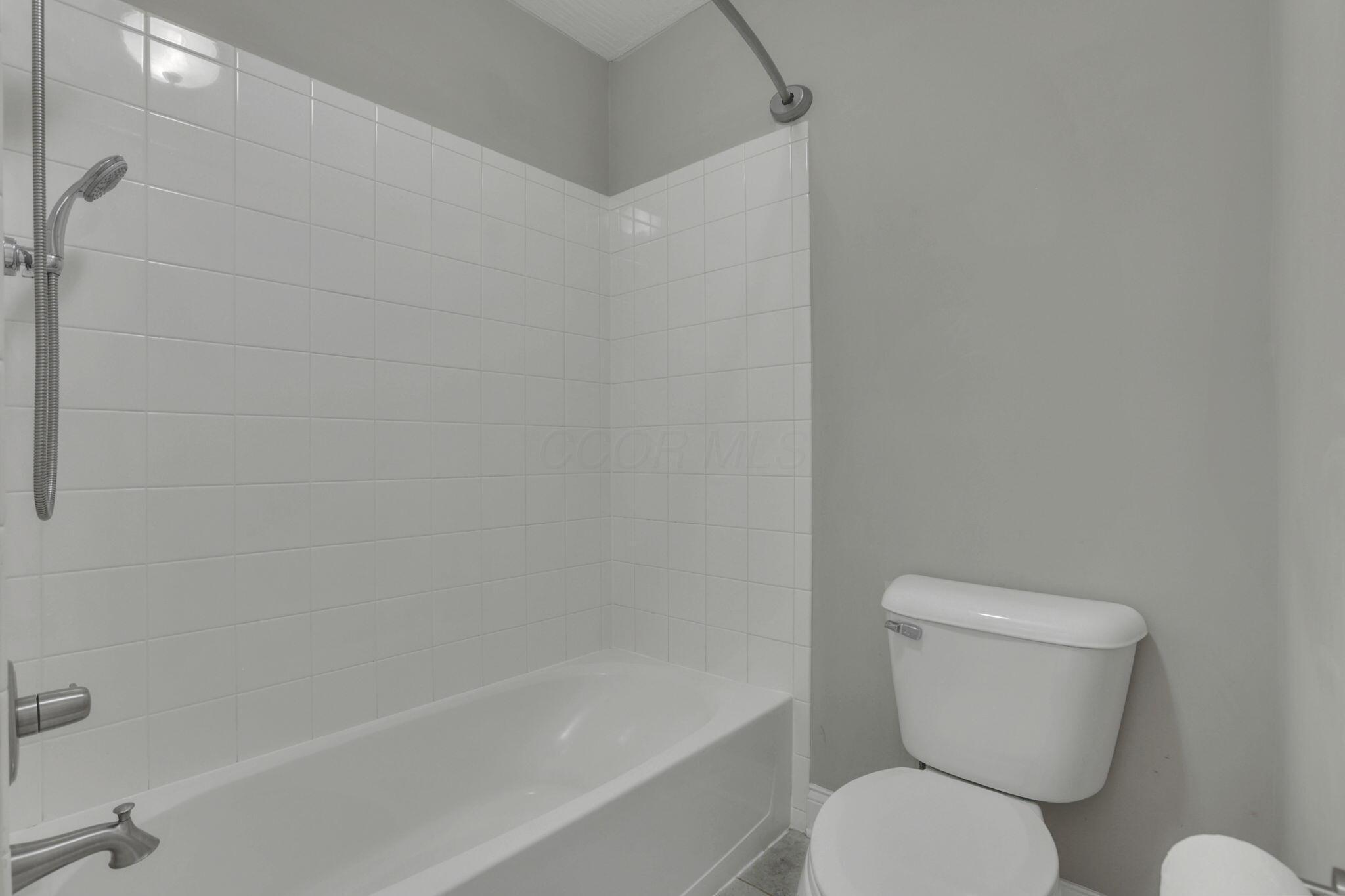 Powell, Ohio 43065, United States, 4 Bedrooms Bedrooms, ,3 BathroomsBathrooms,Residential,Active,165449