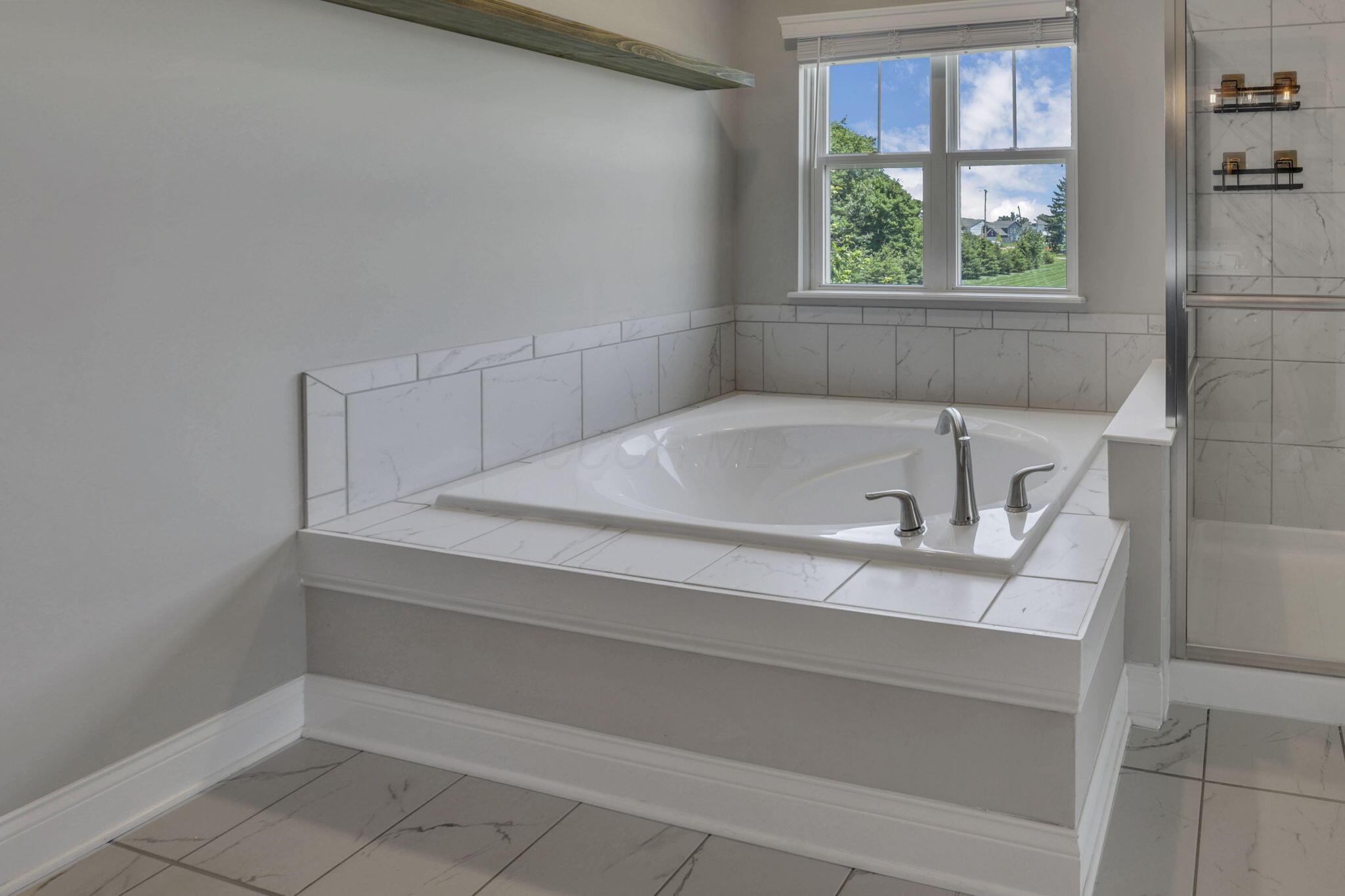 Powell, Ohio 43065, United States, 4 Bedrooms Bedrooms, ,3 BathroomsBathrooms,Residential,Active,165449