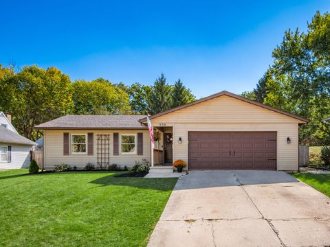 Photo of 930 Hickory Drive, Marysville, OH 43040 (MLS # 225037417)