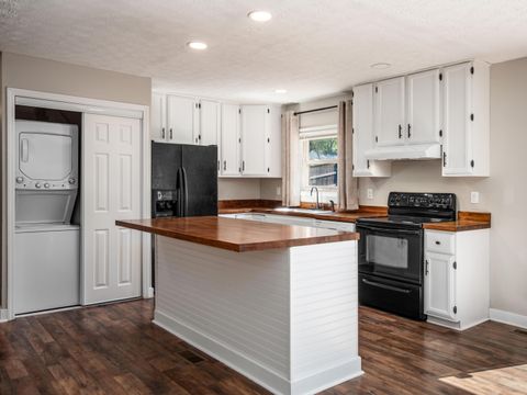 Tiny photo for 930 Hickory Drive, Marysville, OH 43040 (MLS # 225037417)