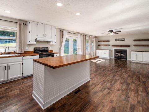 Tiny photo for 930 Hickory Drive, Marysville, OH 43040 (MLS # 225037417)