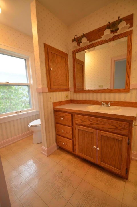 Tiny photo for 853 Oxley Road, Grandview Heights, OH 43212 (MLS # 226036542)
