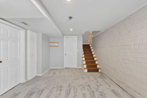 Tiny photo for 419 E N Broadway Street, Columbus, OH 43214 (MLS # 225041024)