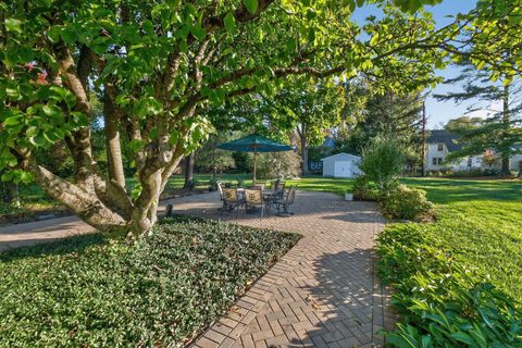 Tiny photo for 419 E N Broadway Street, Columbus, OH 43214 (MLS # 225041024)