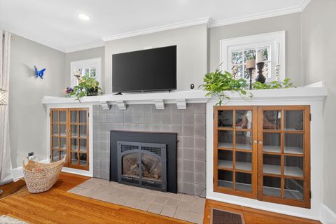 Tiny photo for 419 E N Broadway Street, Columbus, OH 43214 (MLS # 225041024)