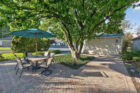 Tiny photo for 419 E N Broadway Street, Columbus, OH 43214 (MLS # 225041024)