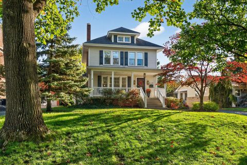 Tiny photo for 419 E N Broadway Street, Columbus, OH 43214 (MLS # 225041024)