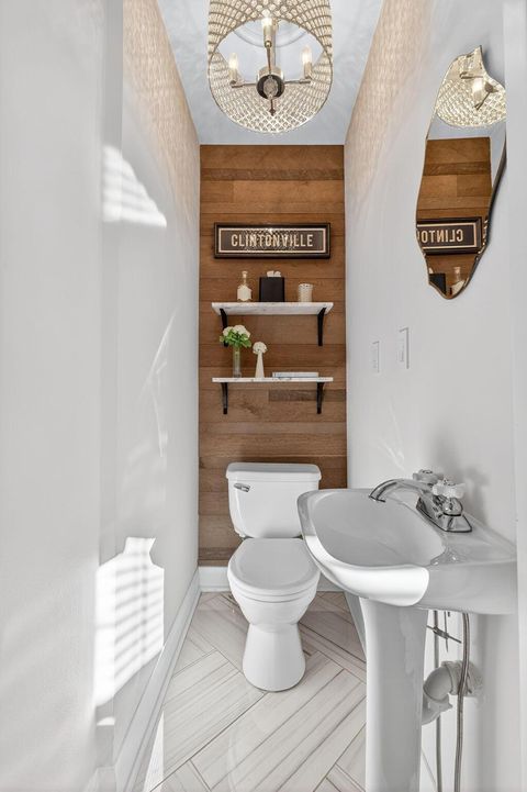 Tiny photo for 419 E N Broadway Street, Columbus, OH 43214 (MLS # 225041024)