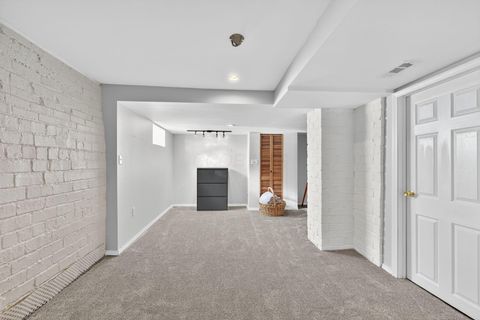 Tiny photo for 419 E N Broadway Street, Columbus, OH 43214 (MLS # 225041024)