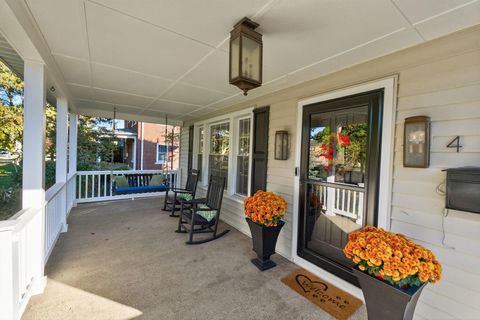 Tiny photo for 419 E N Broadway Street, Columbus, OH 43214 (MLS # 225041024)