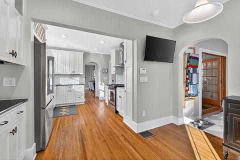 Tiny photo for 419 E N Broadway Street, Columbus, OH 43214 (MLS # 225041024)