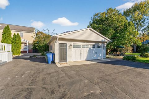 Tiny photo for 419 E N Broadway Street, Columbus, OH 43214 (MLS # 225041024)