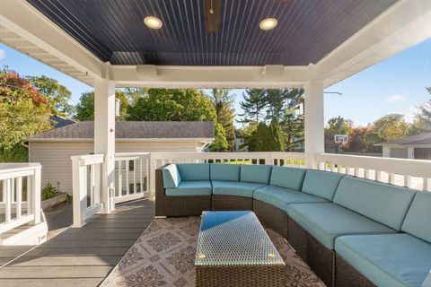 Tiny photo for 419 E N Broadway Street, Columbus, OH 43214 (MLS # 225041024)