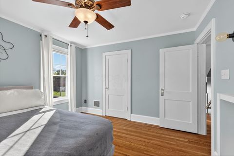 Tiny photo for 419 E N Broadway Street, Columbus, OH 43214 (MLS # 225041024)