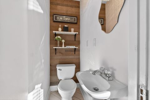 Tiny photo for 419 E N Broadway Street, Columbus, OH 43214 (MLS # 225041024)