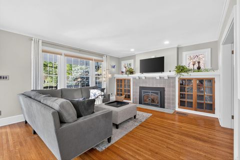 Tiny photo for 419 E N Broadway Street, Columbus, OH 43214 (MLS # 225041024)