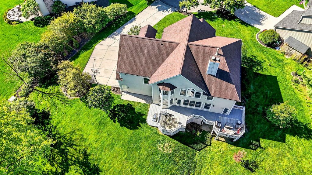Photo of 230 Cavenaugh Court, Powell, OH 43065 (MLS # 226017248)