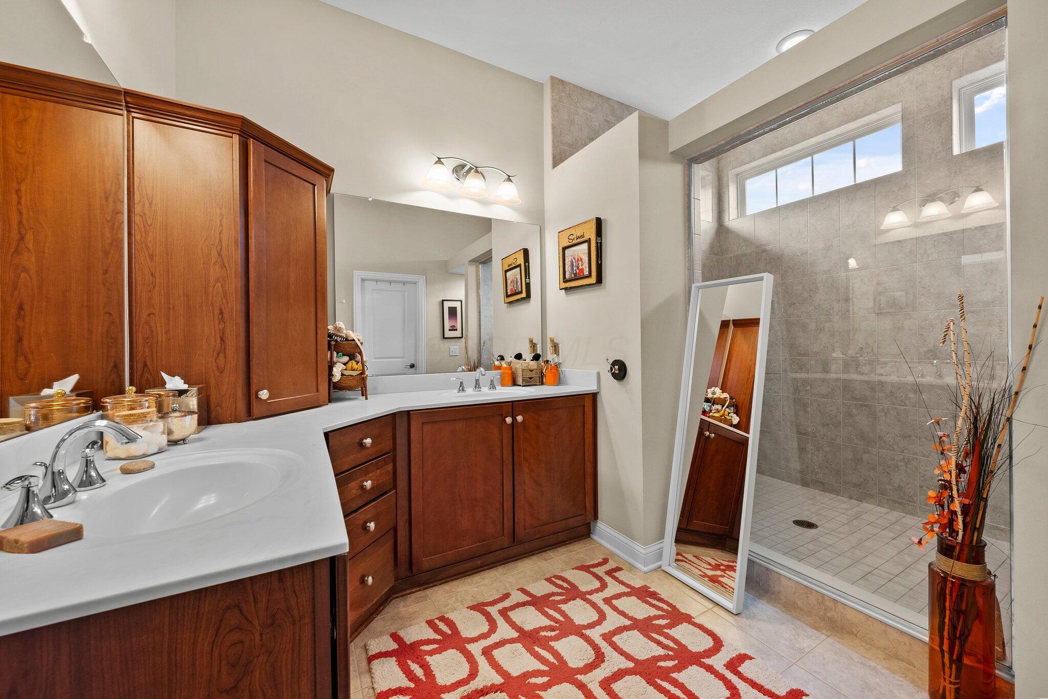 8128 Conine Drive, Dublin, Ohio image 7