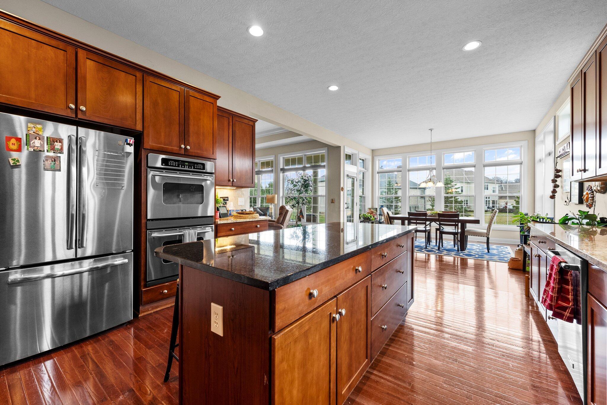 8128 Conine Drive, Dublin, Ohio image 4