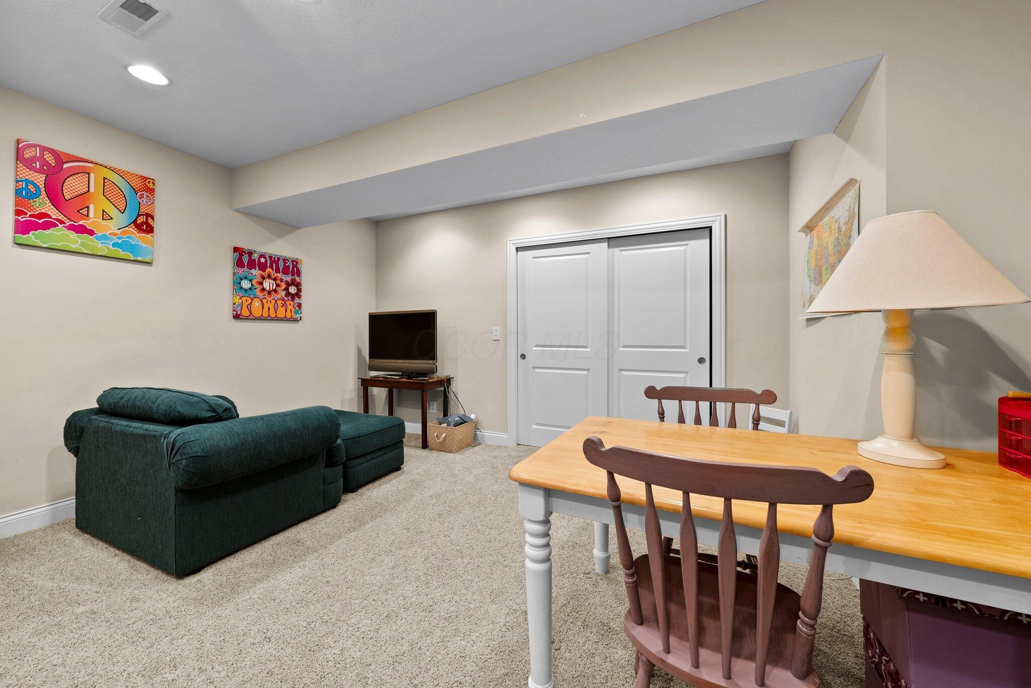 8128 Conine Drive, Dublin, Ohio image 20