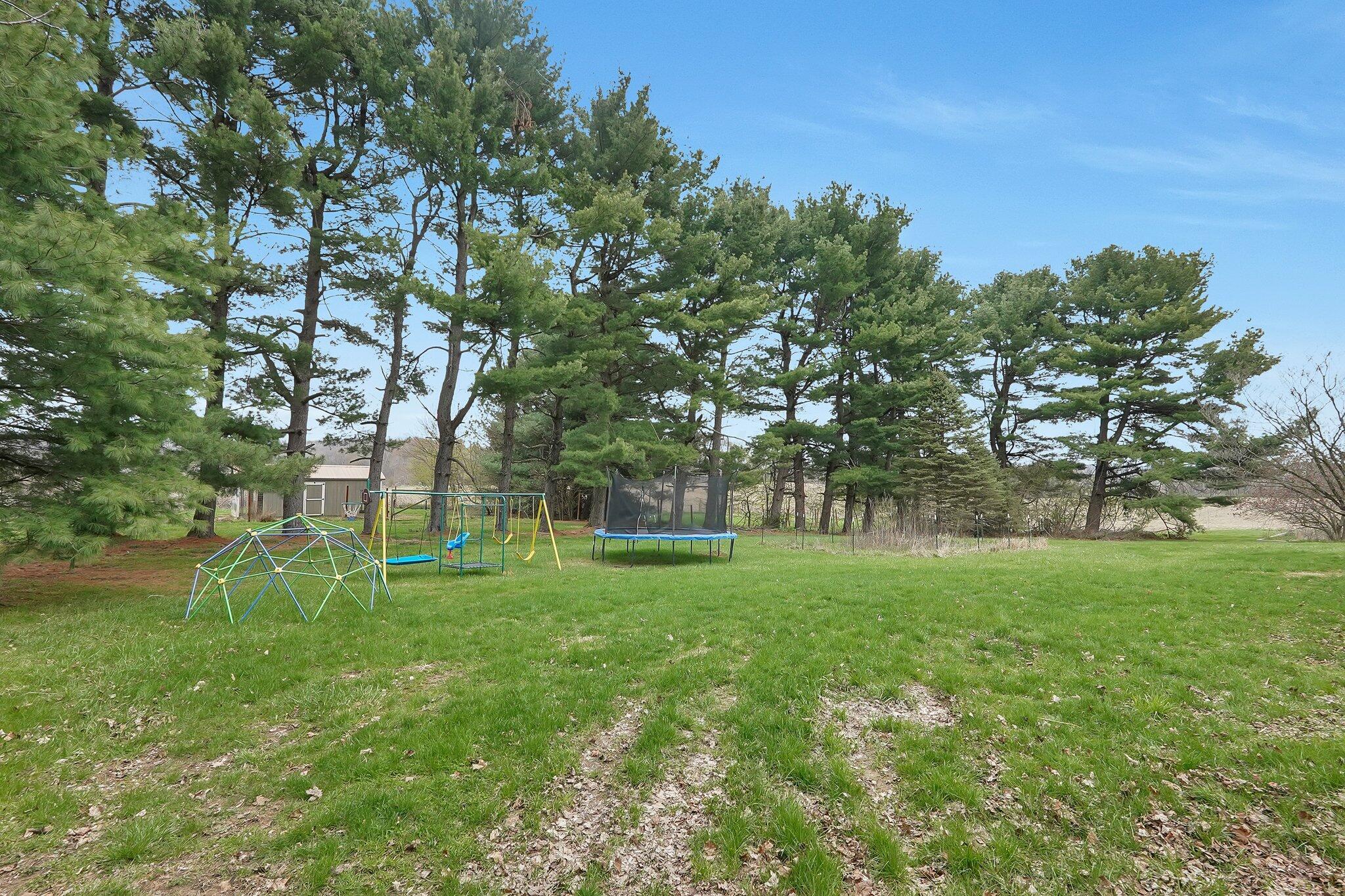 9962 Weaver Road, Utica, Ohio image 43