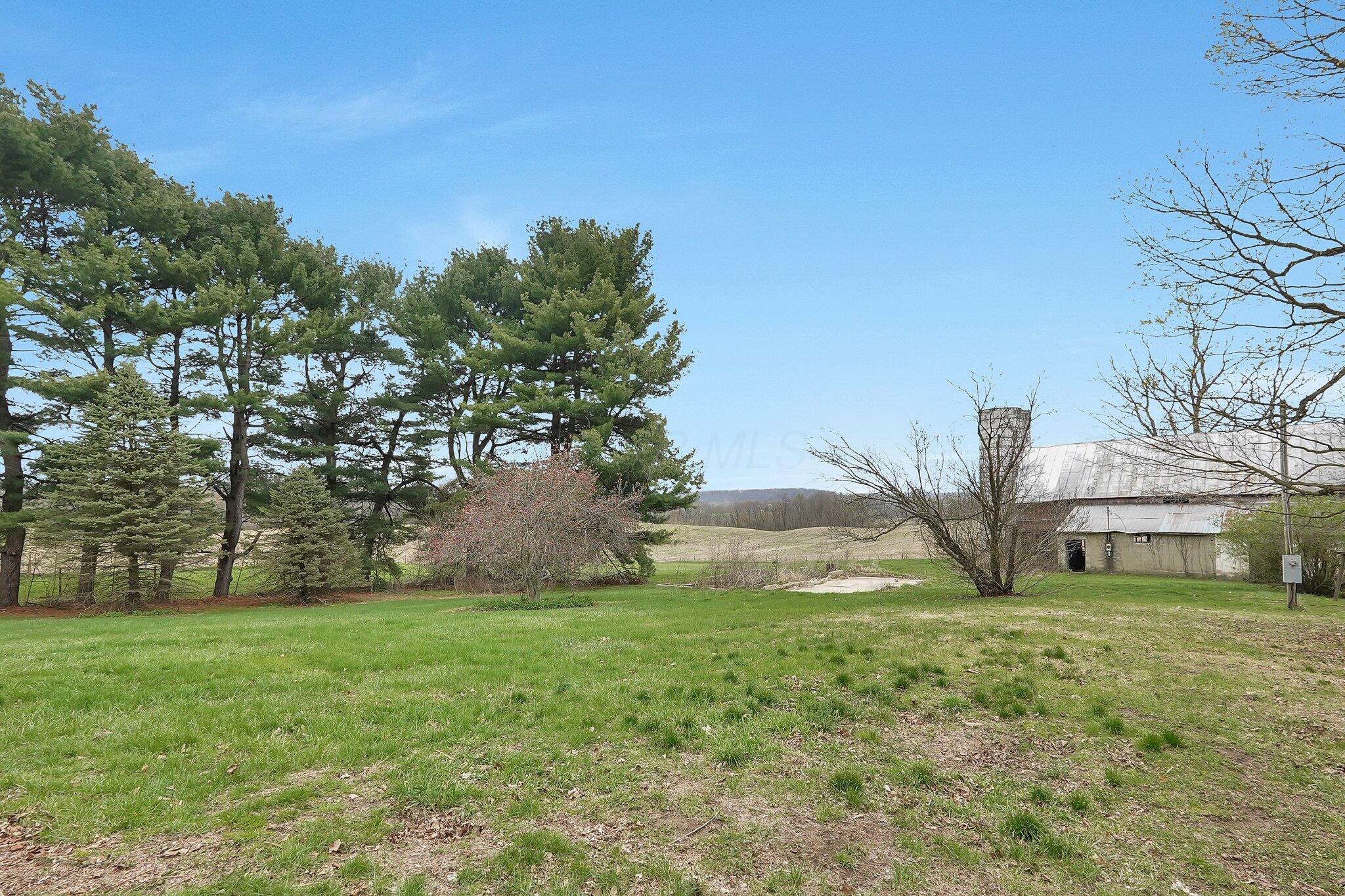 9962 Weaver Road, Utica, Ohio image 42